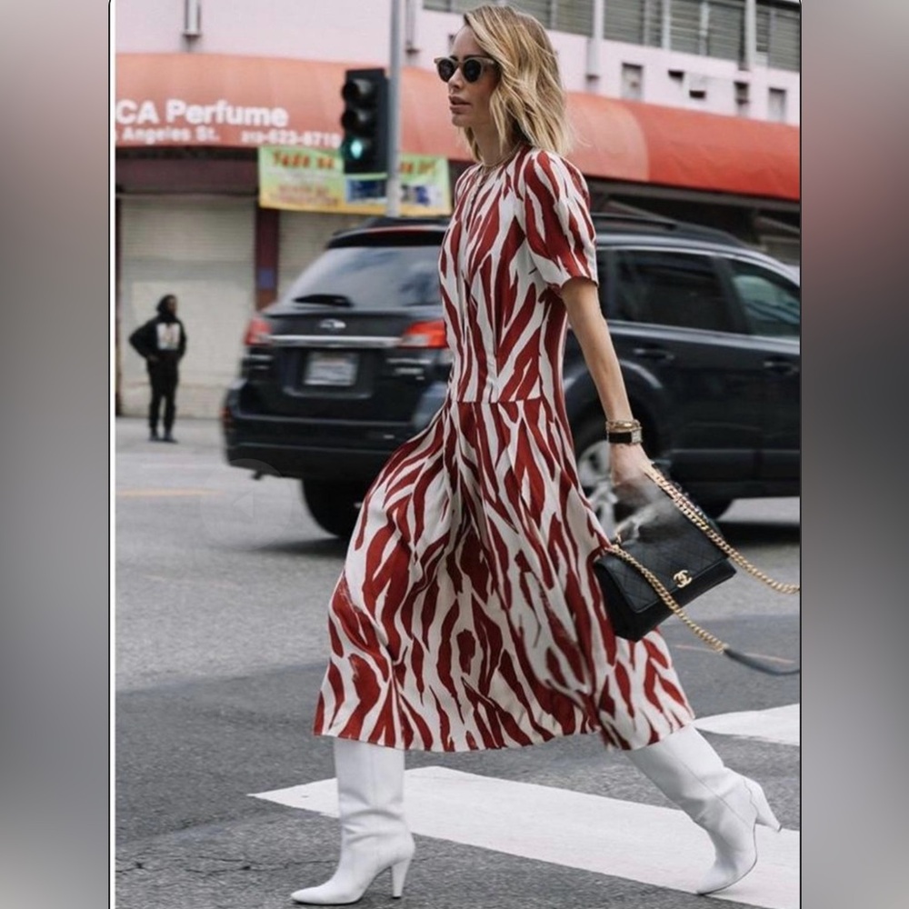 ANINE BING
Dahlia dress (Red zebra)